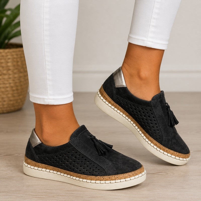 Christine | Slip-On Loafer met Tassel Detail
