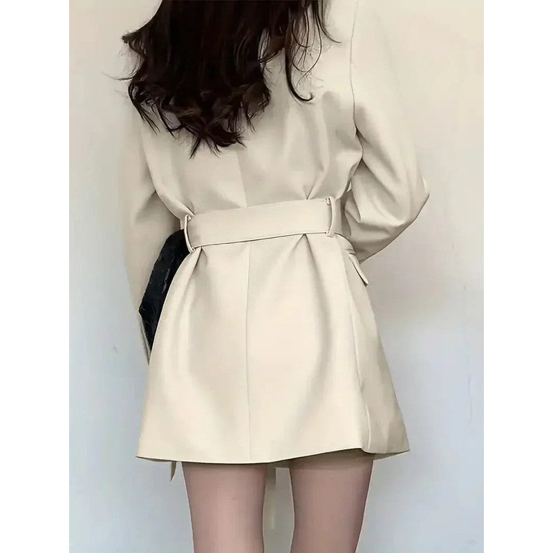 Nélia | Tailliertes Mini-Blazerkleid