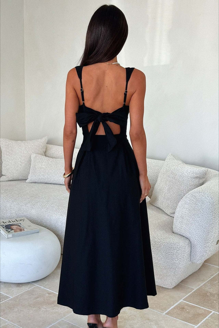 Renske | Vestido midi cintado com decote quadrado