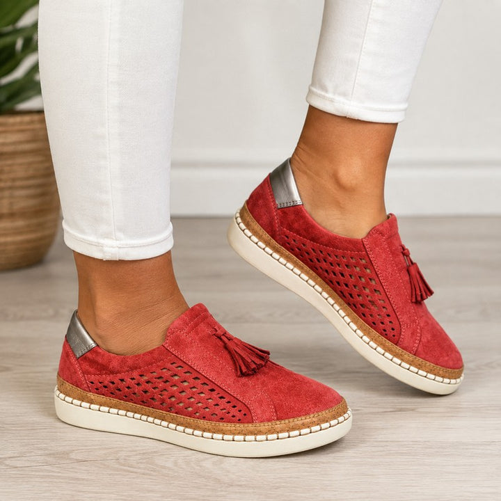 Christine | Slip-On Loafer met Tassel Detail