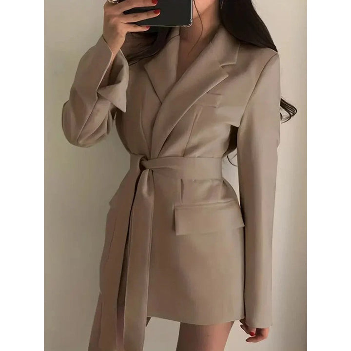 Nélia | Tailliertes Mini-Blazerkleid