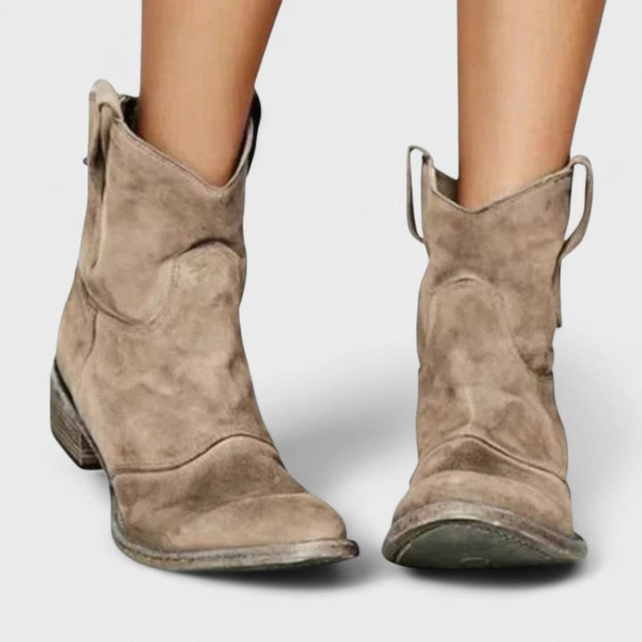 Carlotta | Western Ankle met Blokhak