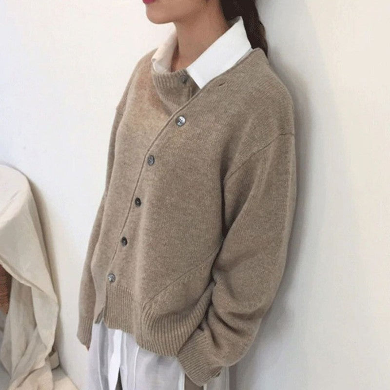 Emma | Cardigan rilassato con bottoni diagonali