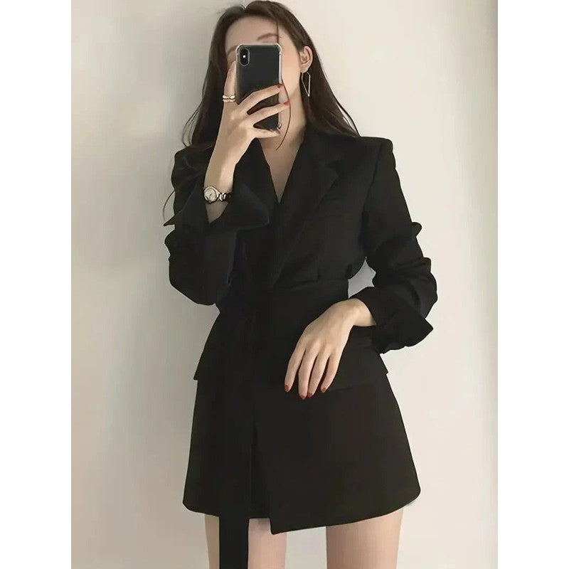 Nélia | Tailliertes Mini-Blazerkleid