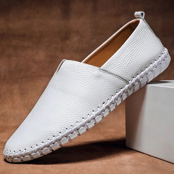 Julia | Lederslipper mit handgesticktem Detail