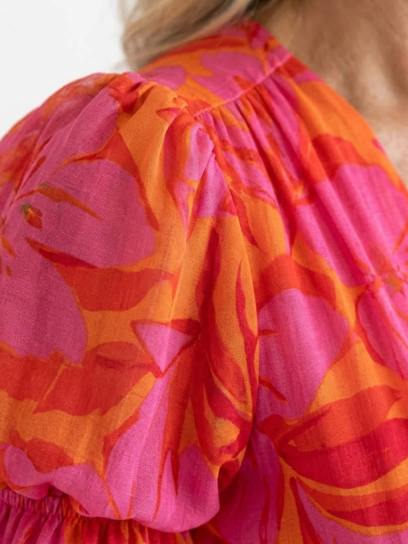 Fardau | Robe midi fleurie à manches bouffantes