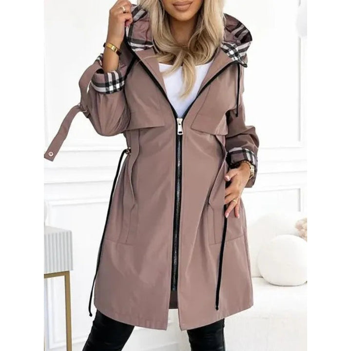 Sabine | Getailleerde trenchcoat met capuchon