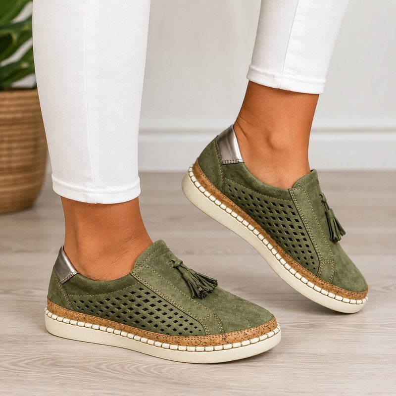 Christine | Slip-On Loafer met Tassel Detail