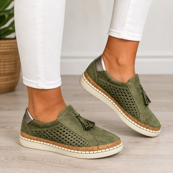 Christine | Slip-On Loafer met Tassel Detail