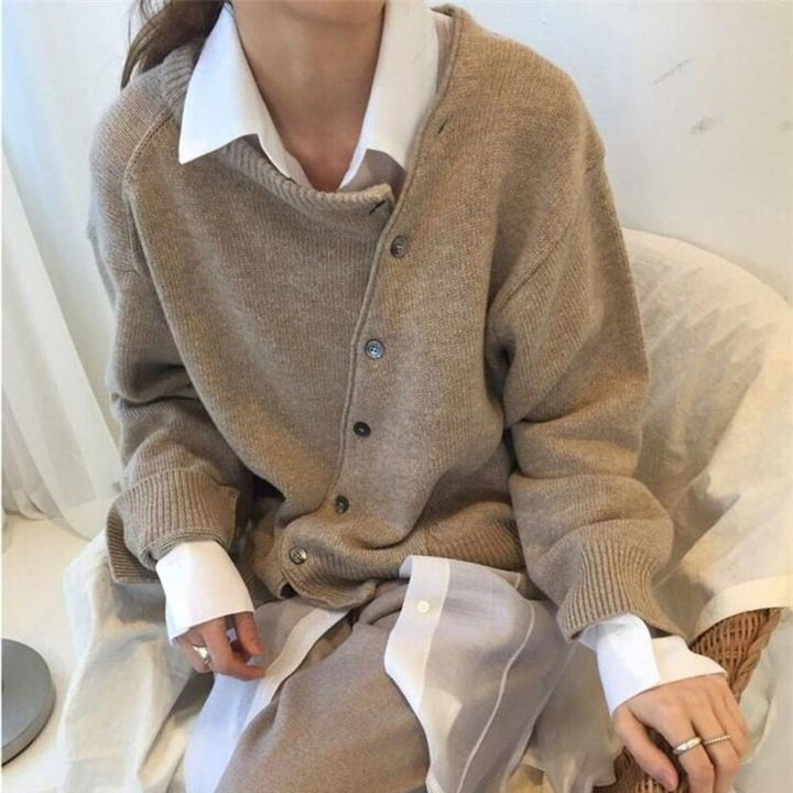 Emma | Cardigan rilassato con bottoni diagonali