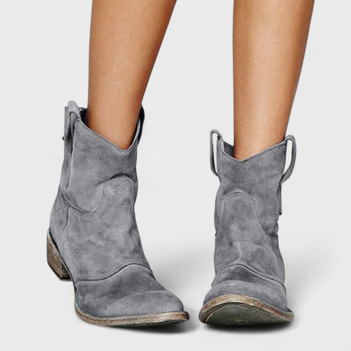 Carlotta | Western Ankle met Blokhak