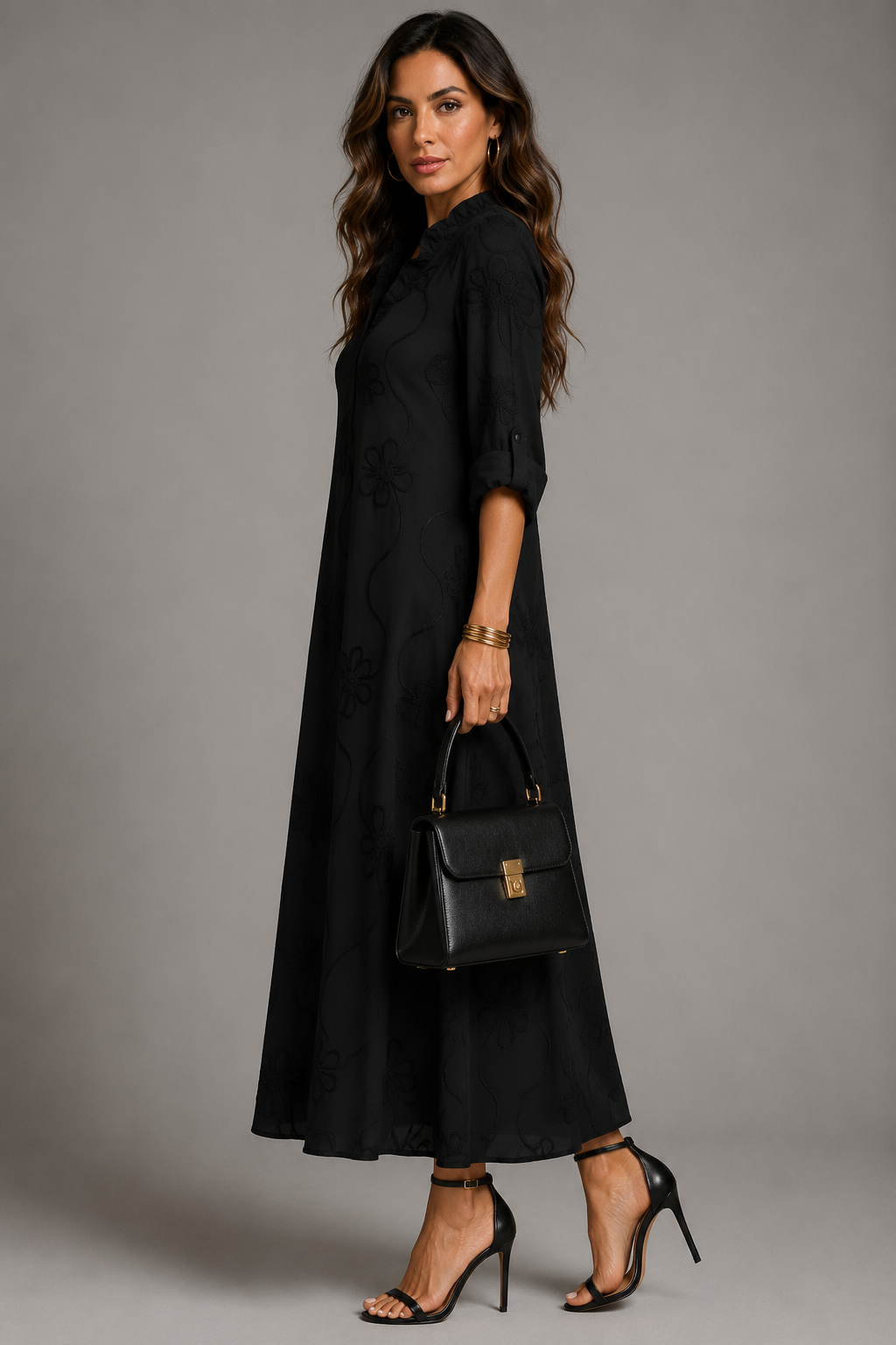 Robin | Vestido midi com bordado floral