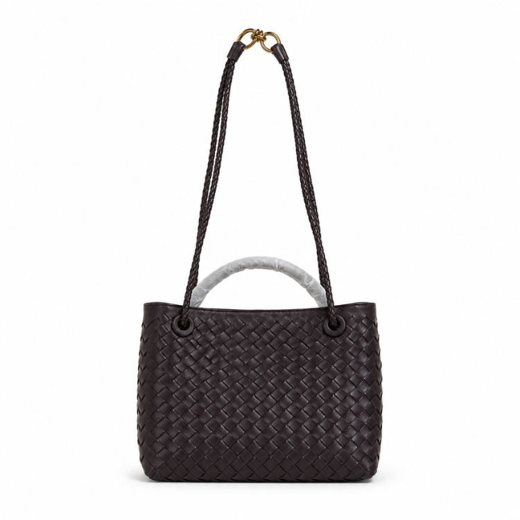 Margriet | Geflochtene Handtasche mit goldenem Verschluss
