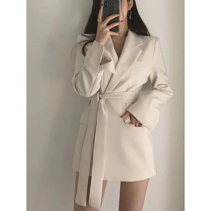 Nélia | Tailliertes Mini-Blazerkleid