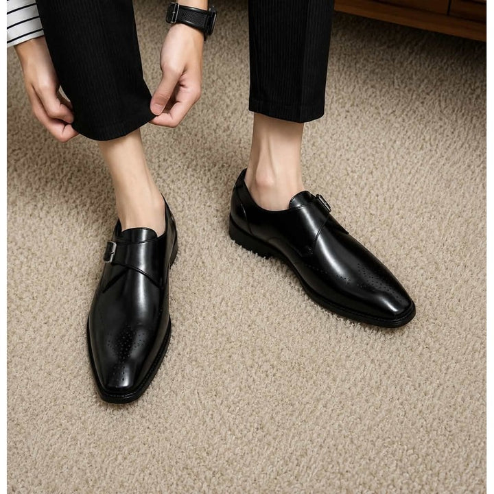 Julian | Enkelvoudige monkschoen met brogue-detailing