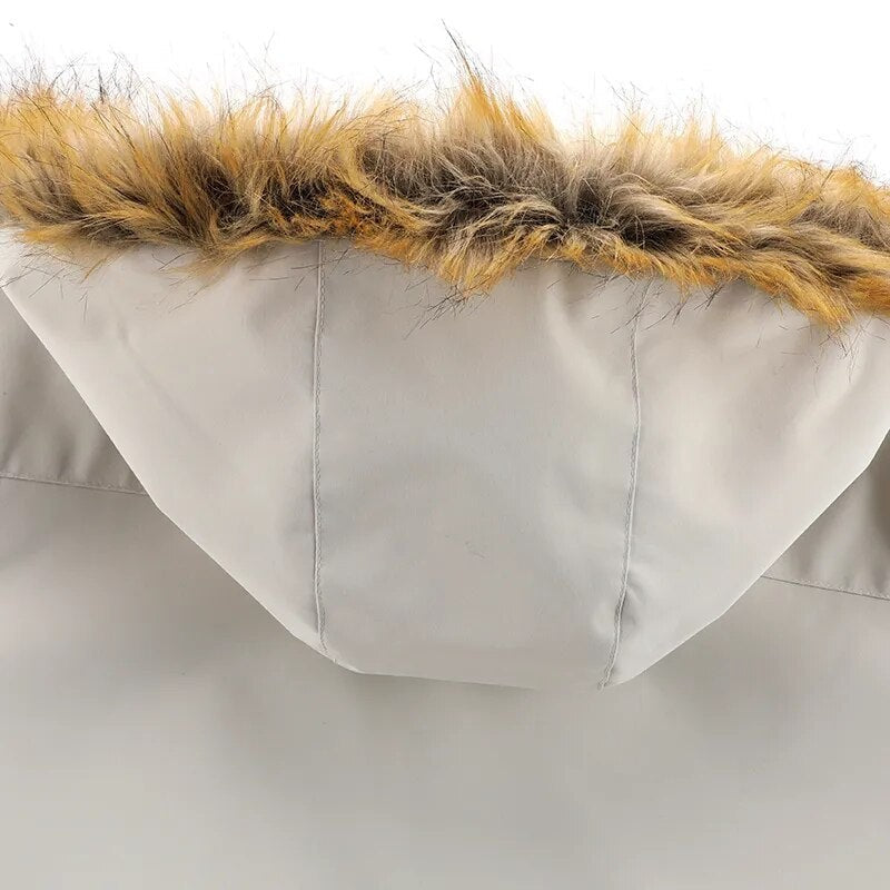 Liselotte | Lange Winterjas met Afneembare Capuchon