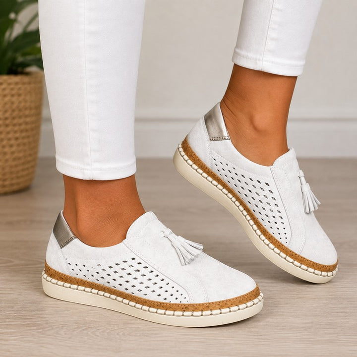 Christine | Slip-On Loafer met Tassel Detail
