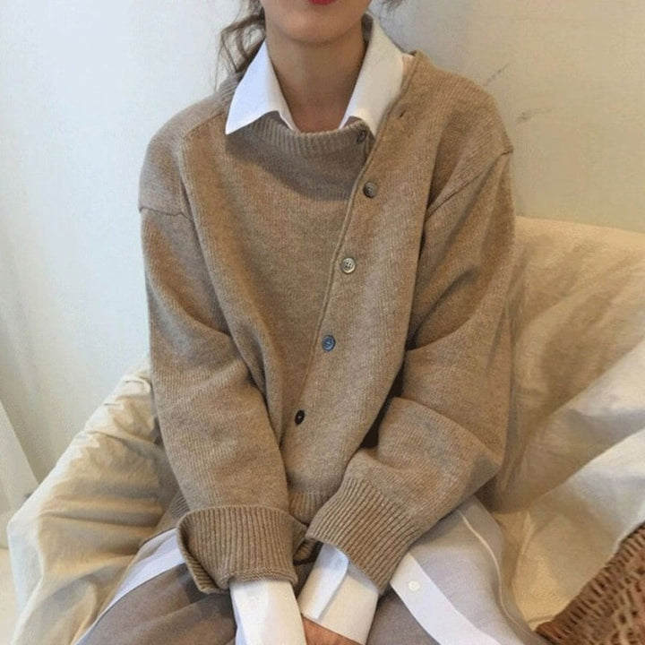 Emma | Cardigan rilassato con bottoni diagonali