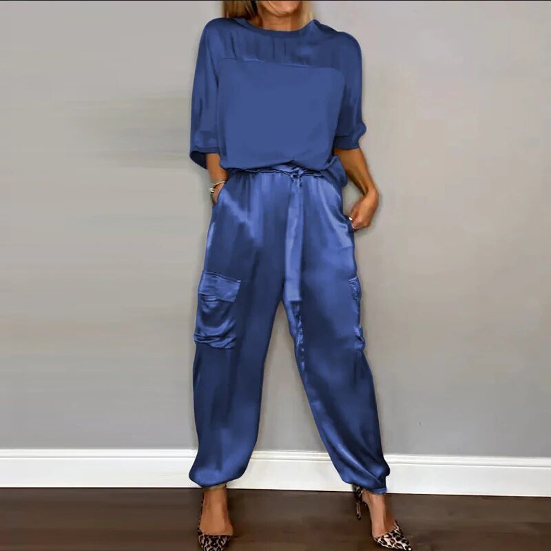 Dieuwertje | Ensemble deux pièces satiné avec pantalon cargo