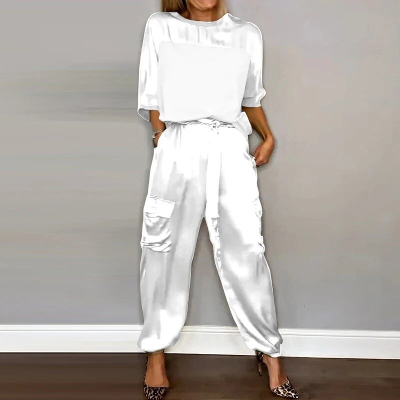 Dieuwertje | Ensemble deux pièces satiné avec pantalon cargo